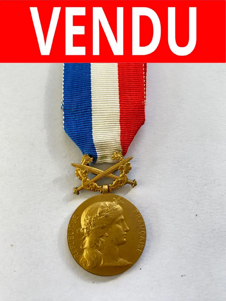Médaille d'or d'honneur des affaires étrangères à titre militaire