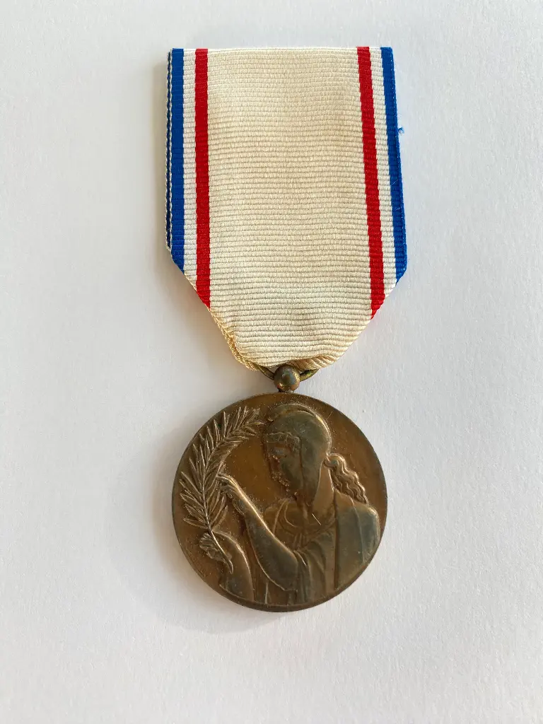 Médaille de la reconnaissance française 2e type en bronze légèrement doré