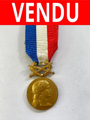 Médaille d'or d'honneur des affaires étrangères à titre militaire